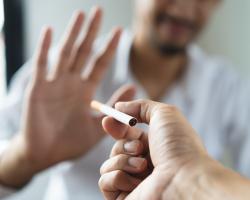 Nikotynowa terapia zastępcza – jak działają gumy do żucia na rzucanie palenia?