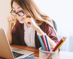 Jakie przywileje w pracy mają kobiety w ciąży i karmiące piersią