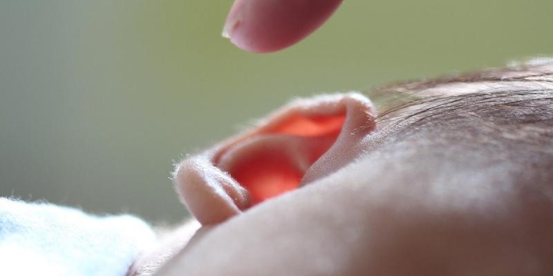 Zapalenie ucha - jak pomóc dziecku?