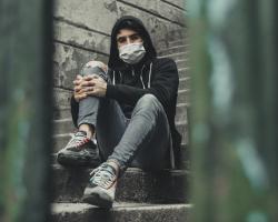 Alergiczne zapalenie błony śluzowej nosa – dlaczego nie mija mimo leczenia objawowego?