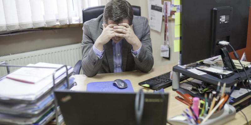 Praca biurowa może szkodzić na wiele sposobów