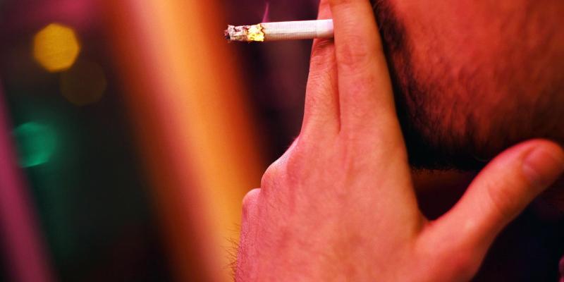 Od palenia papierosów można zbrzydnąć