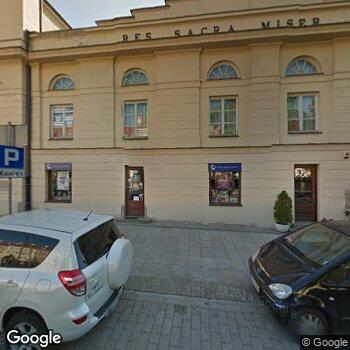 Zdjęcie budynku Centrum Działalności Leczniczej Caritas Archidiecezji Warszawskiej