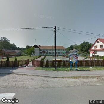 Zdjęcie budynku Centrum Pielęgniarstwa Środowiskowo-Rodzinnego i Rehabilitacji przy Stacji Opieki Caritas w Domostawie